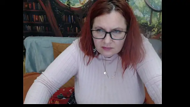 PlayfullMature webcam