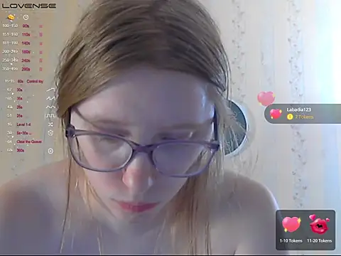 LustfulSarah webcam