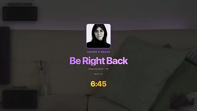 itschloelaurent's room