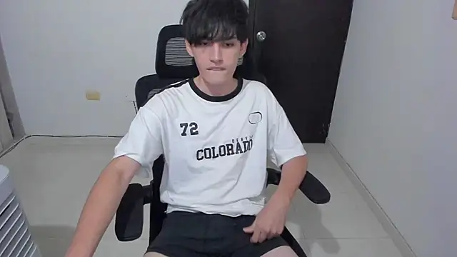 eren_188 live cam on StripChat