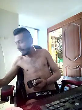 Aron_Baylor webcam