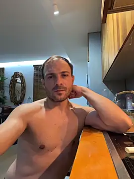 Adventurehotman webcam