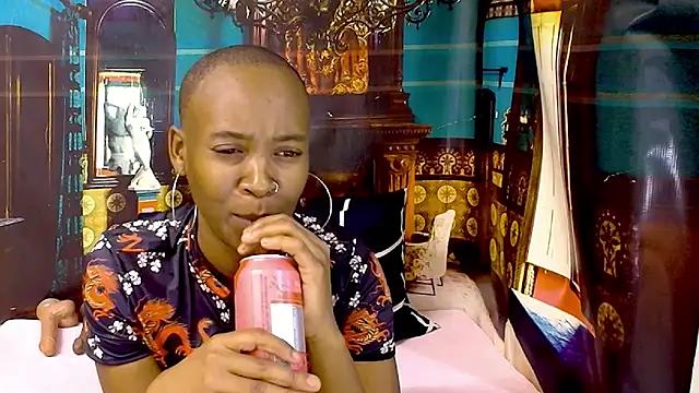 EbonyOlive69 webcam