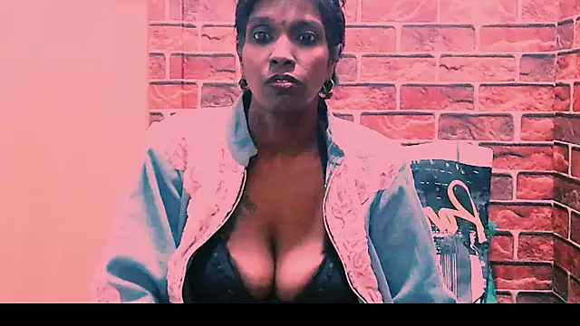 Fuckable_Nasty_MILF webcam