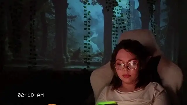 SpecterGirl webcam