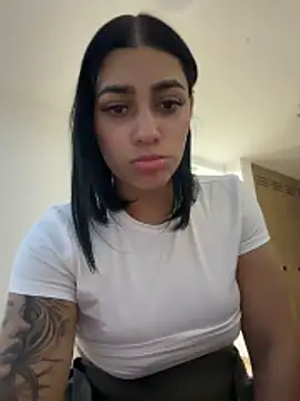 AlannaEvons webcam
