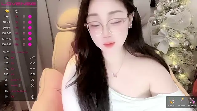 Monica-666888- webcam