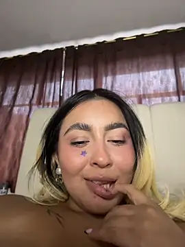 Elina_Hills webcam
