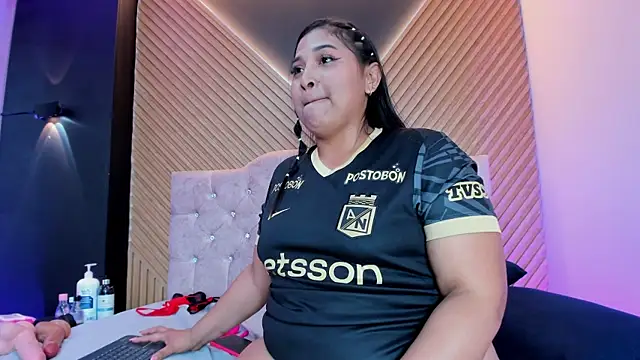 AmaraFontaine webcam