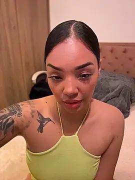 JennLeMoka webcam