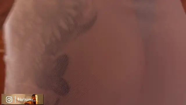 DarlinJones live cam on StripChat