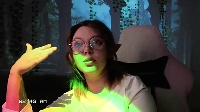 SpecterGirl webcam