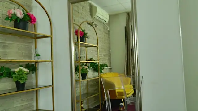 EvvaMonroe webcam