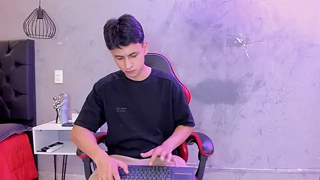 zam_noir