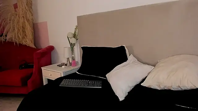 SariBm webcam