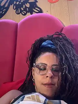 Watch mariposapontiak420 live on EroticFlix - High definition streams