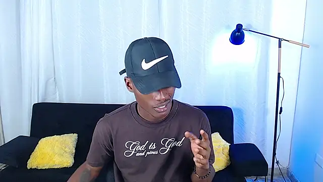 alexaandro18 webcam