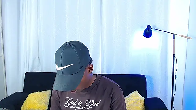 alexaandro18 webcam