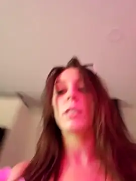 LilyOrion webcam