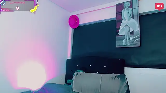Kendall_hornyy webcam