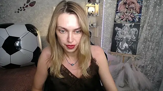 NickyAdamidi webcam
