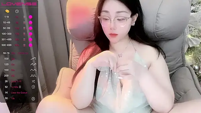 Monica-666888- webcam