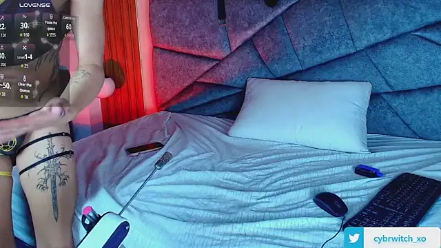 Kitty_Paradise_ live cam on StripChat