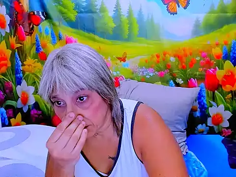 indianroxy webcam