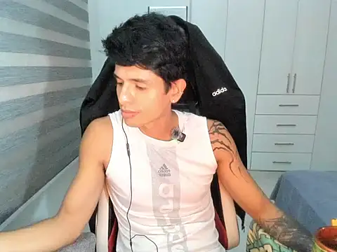 dantedecentralized live cam on StripChat