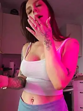 LilyOrion webcam