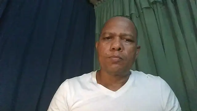 bigblackcock75 webcam