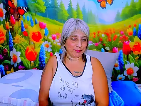indianroxy webcam