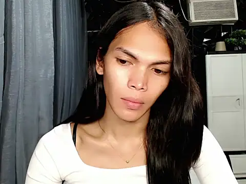 GORGEOUS_CARMEE webcam