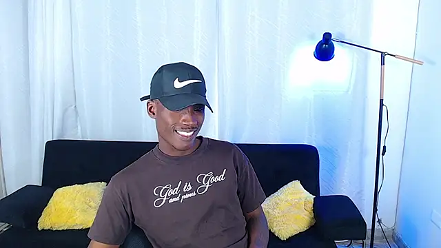 alexaandro18 webcam
