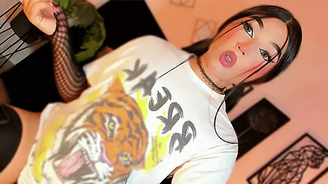 misstreslatin webcam