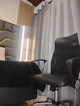 Oliver_bigblack_cock live sex cam