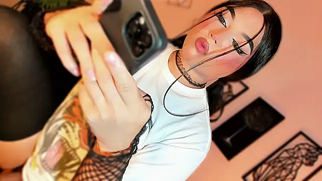misstreslatin webcam