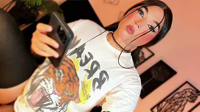 misstreslatin webcam