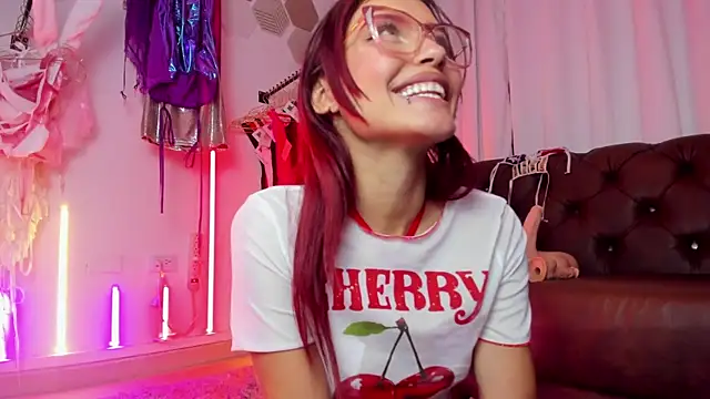 Cherry_Scarlet_ webcam