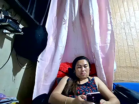 Lonely_Heart webcam