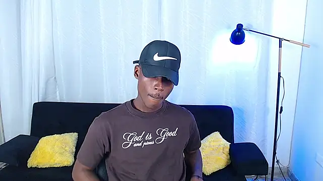alexaandro18 webcam