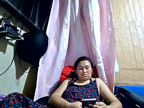 Lonely_Heart webcam