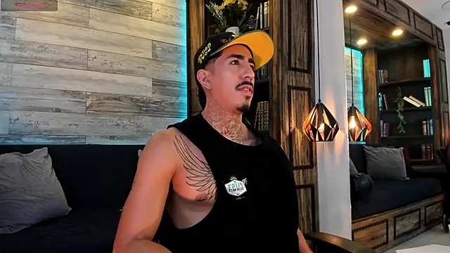 Donovan_Desmond webcam