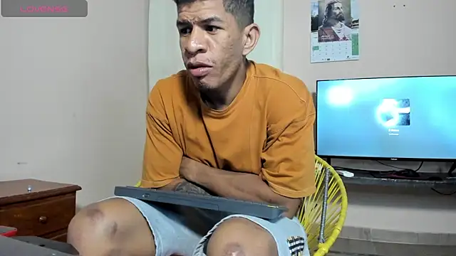 antonio_aguilarx webcam