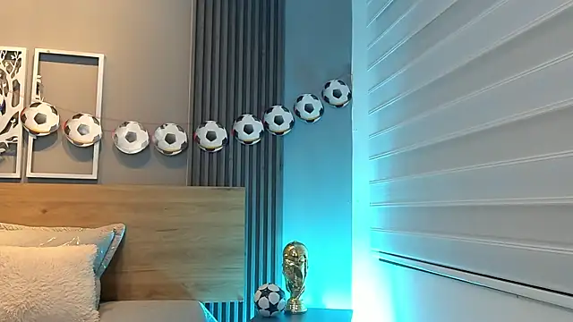 Elise-Leyton webcam
