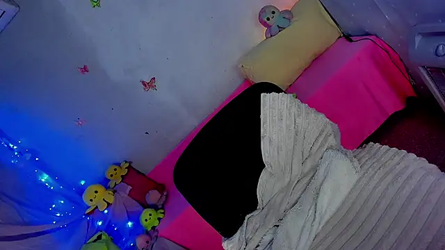 YourLizzyDoll webcam
