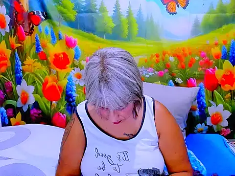 indianroxy webcam