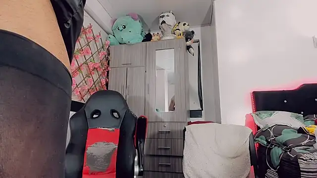 Thiara_veky_ webcam