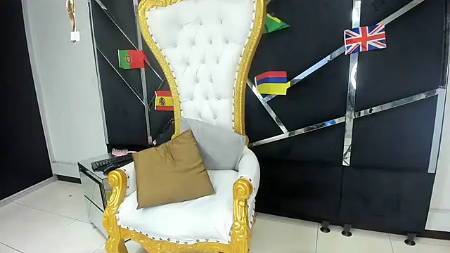 Aisha_hotts777 webcam