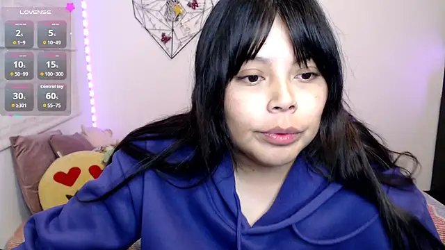 EllieMoonX webcam